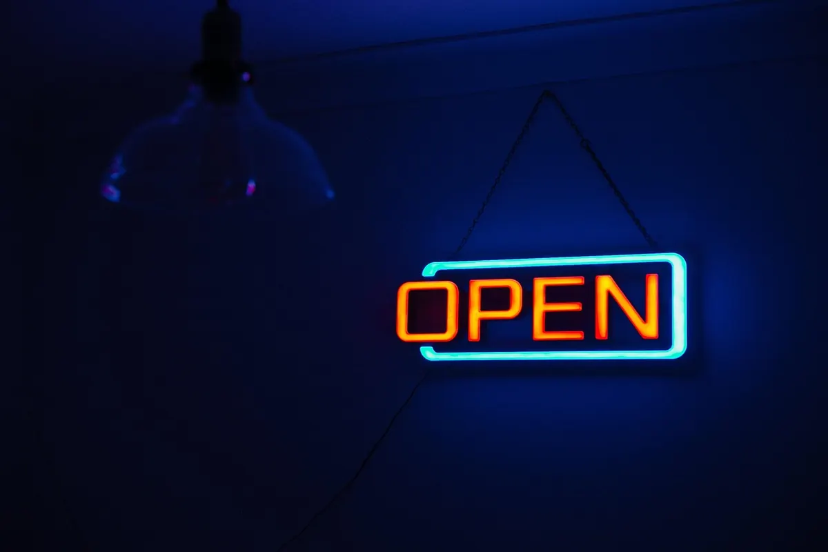 Starting a Small Business in Suffolk Quarter: 7 Local Rules and Resources
